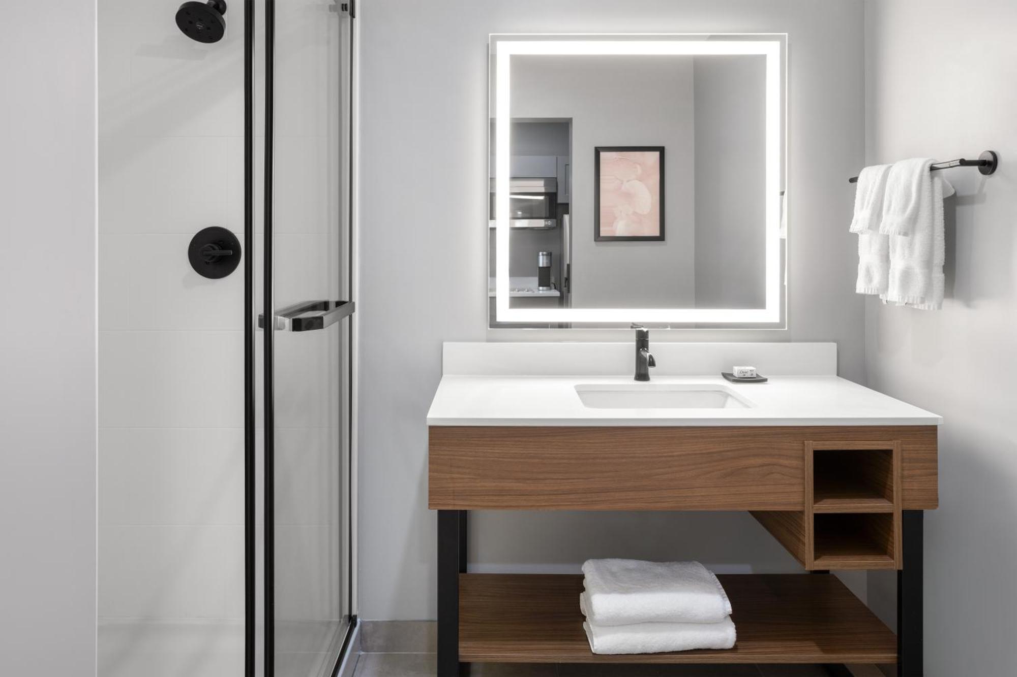Hawthorn Extended Stay By Wyndham Williston Burlington Exteriör bild